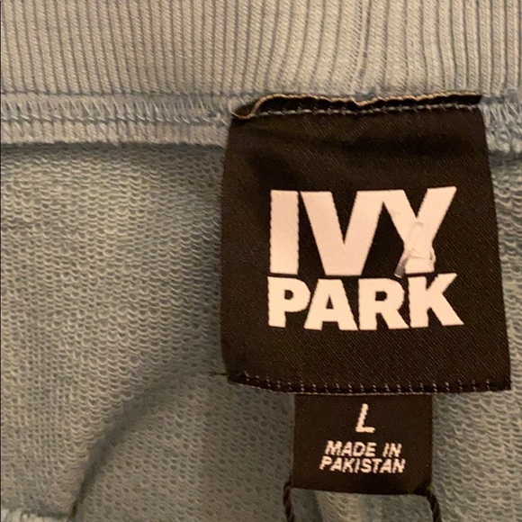 *SOLD *IVY PARK Runner Shorts - Picture 2 of 4